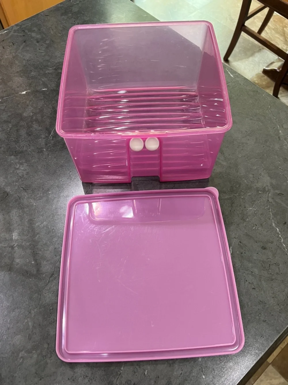 Purple Tupperware Fridgesmart Veggie/Fruit Storage container